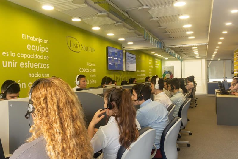 cropped-call-center-2.jpg